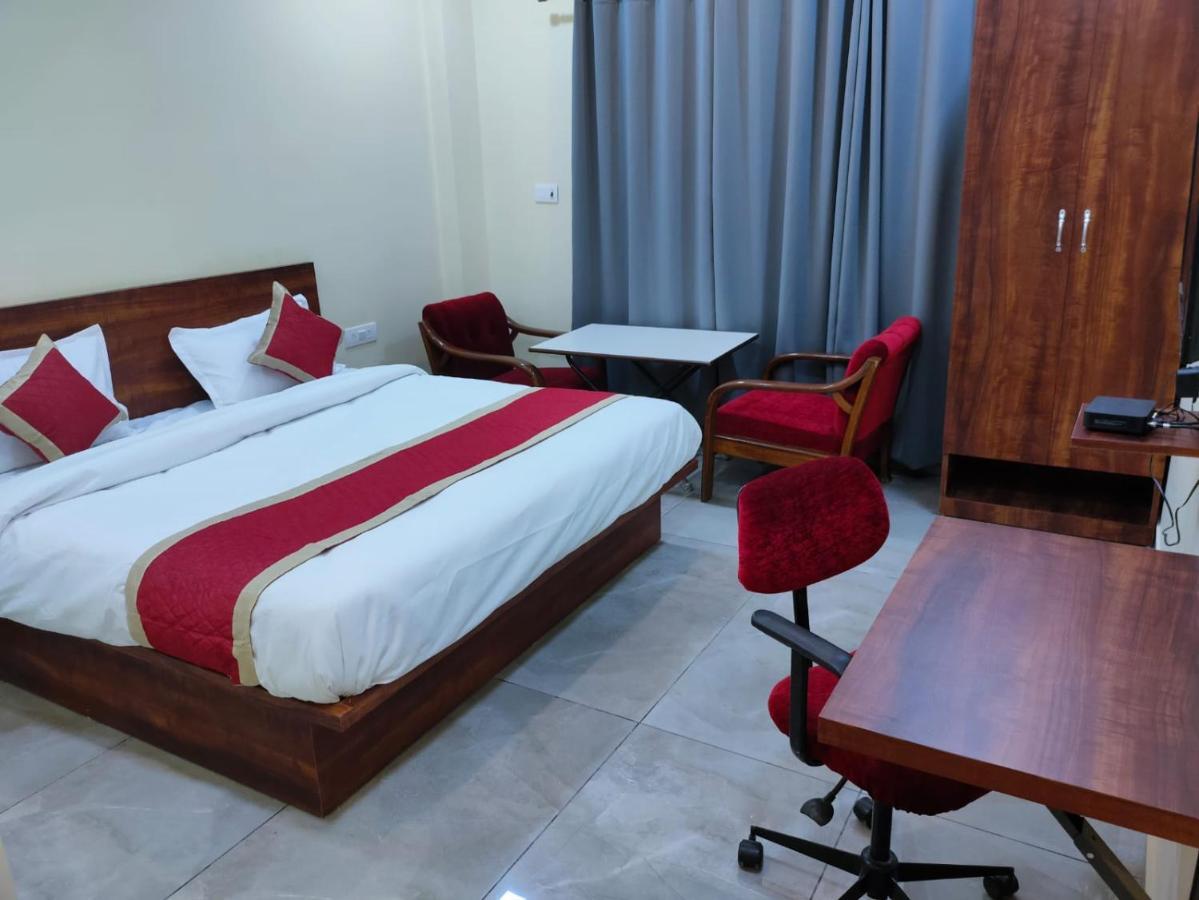 Hotel Manorama Lawn Lucknow Exterior foto