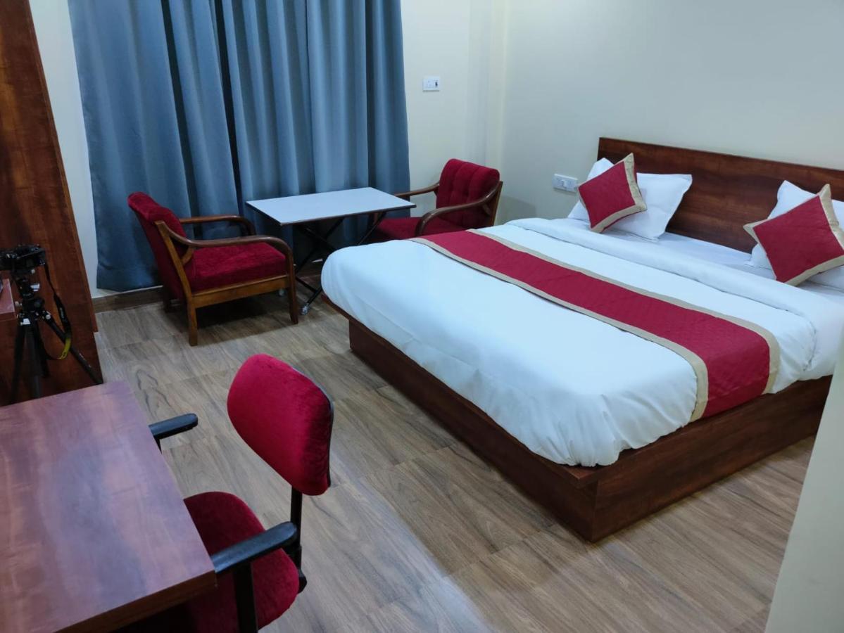 Hotel Manorama Lawn Lucknow Exterior foto